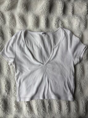 Garage White Ribbed V-Neck Crop Top